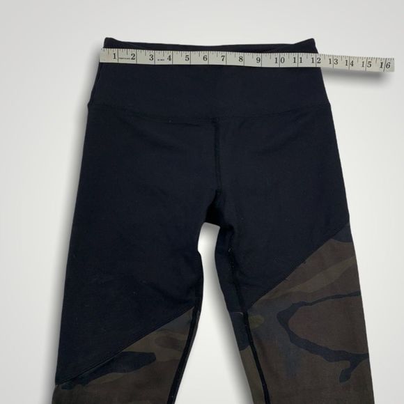 Carbon38 Icon Camo Leggings - Picture 5 of 9